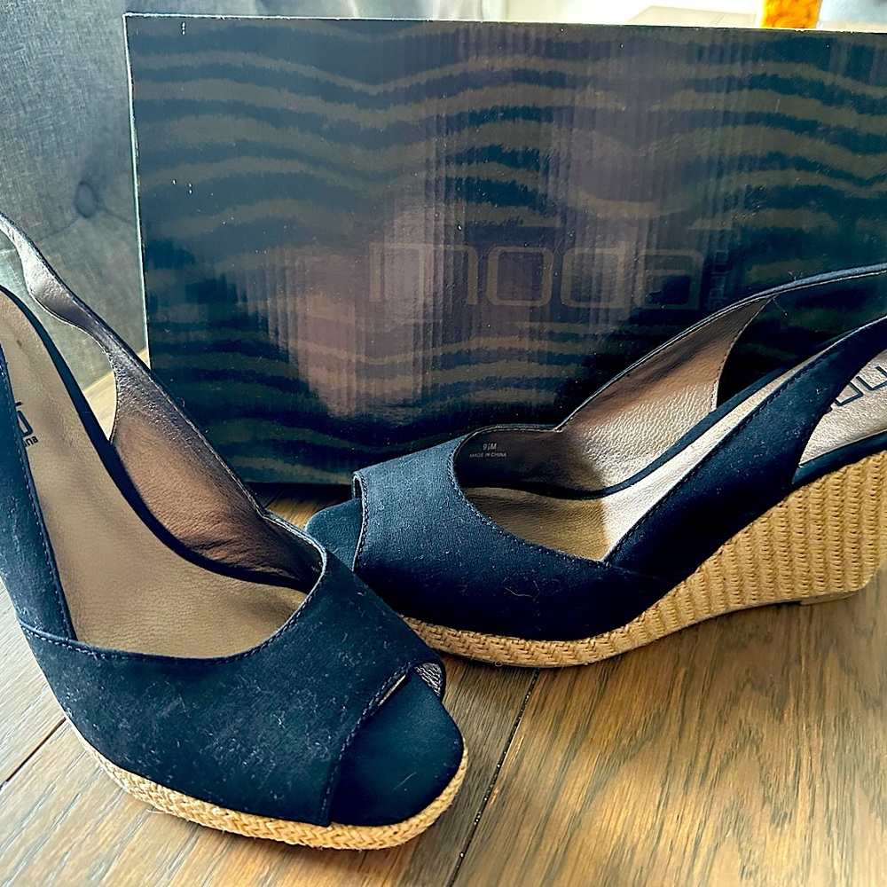Moda wedge sandals